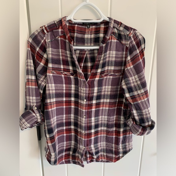 ✨3 for $15✨ Dynamite button down shirt - Picture 4 of 4